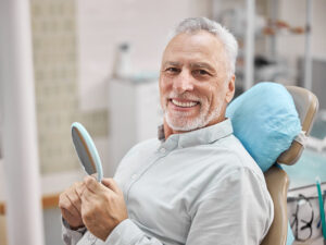 implante dentário